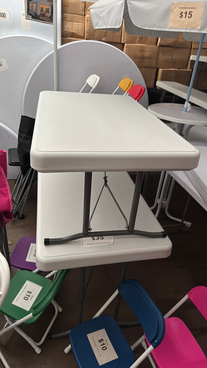 Kids table adjustable height